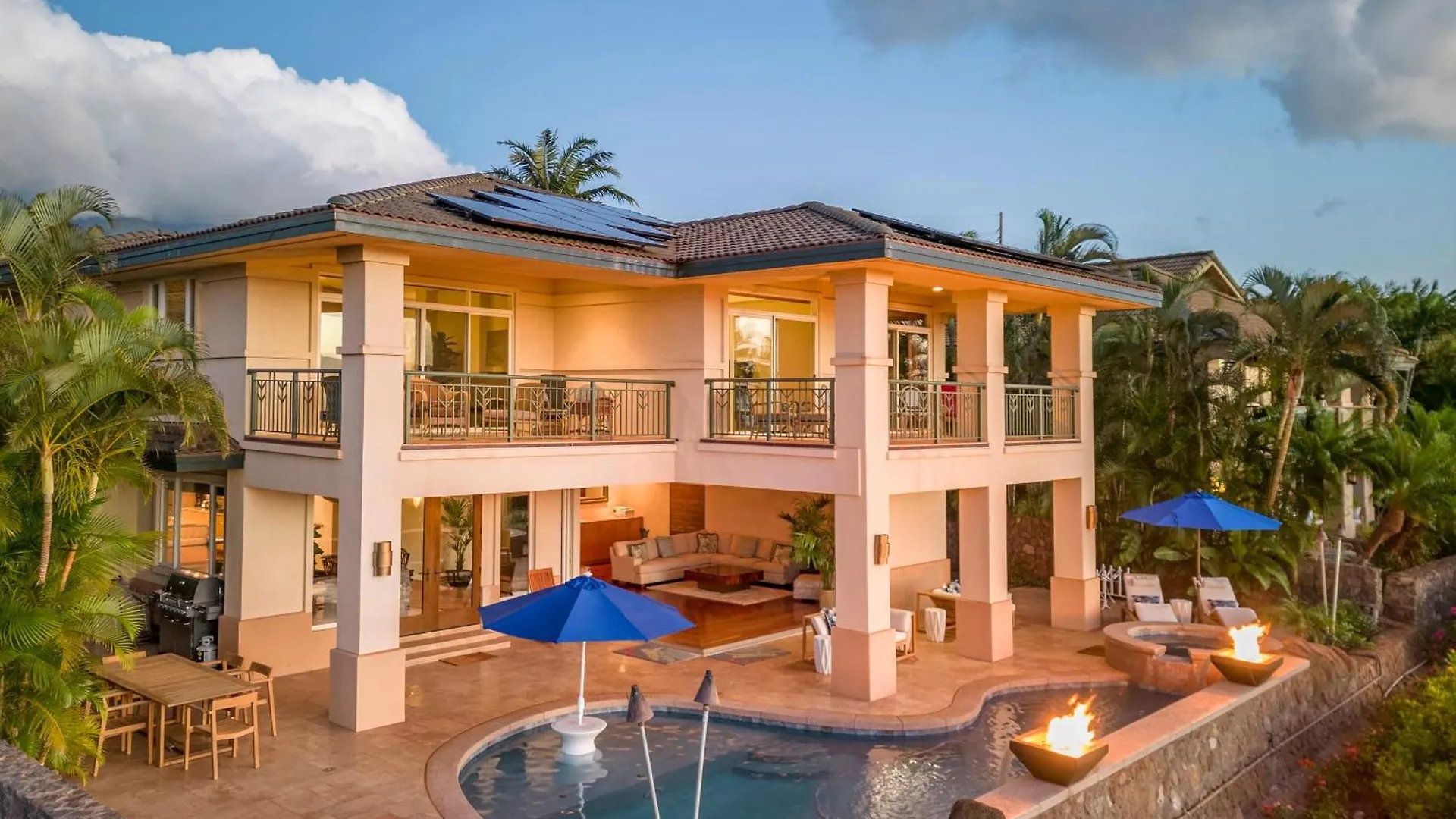 Breathtaking Oceanfront Lahaina Villa