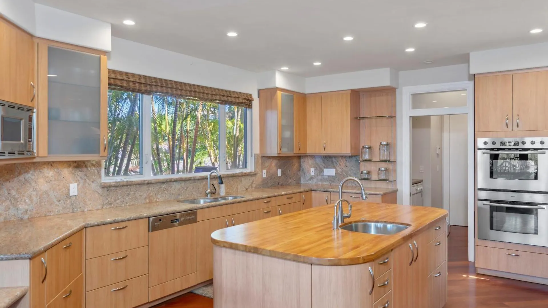 Breathtaking Oceanfront Lahaina Villa United States