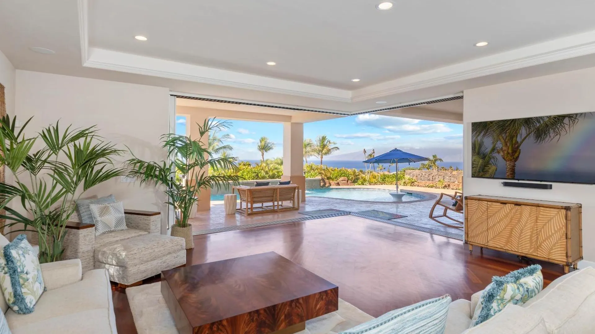 Breathtaking Oceanfront Lahaina Villa 0*,  United States