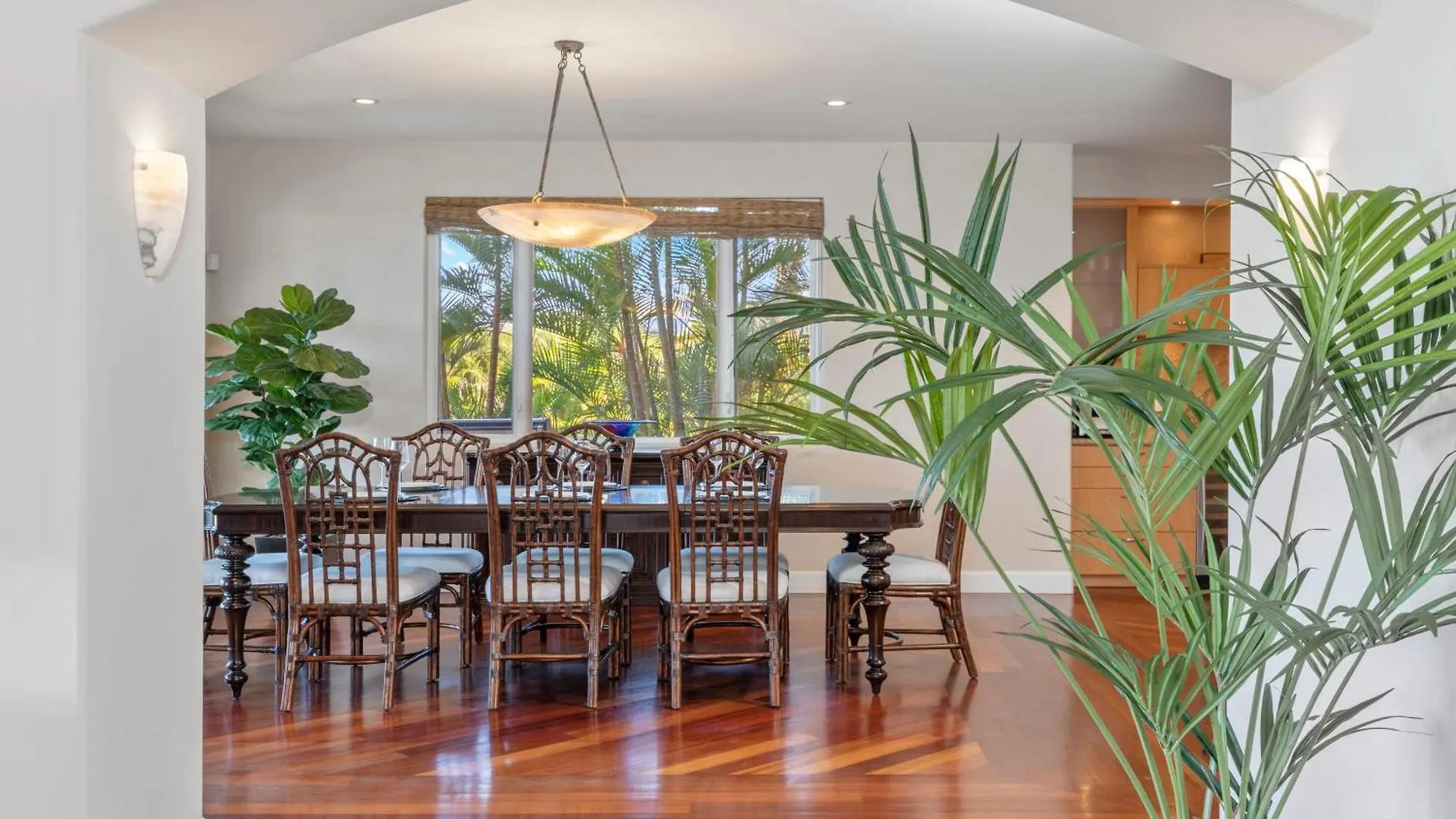 Breathtaking Oceanfront Lahaina Villa