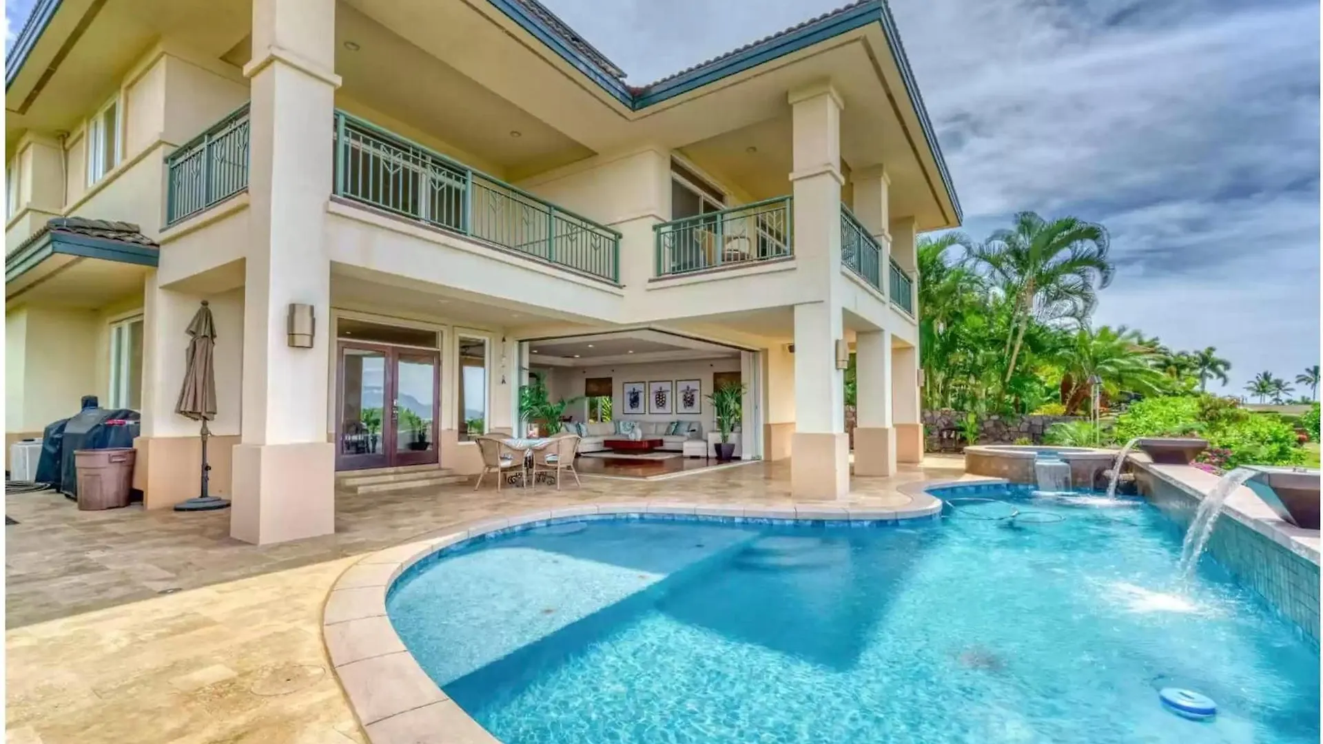 Breathtaking Oceanfront Lahaina Villa
