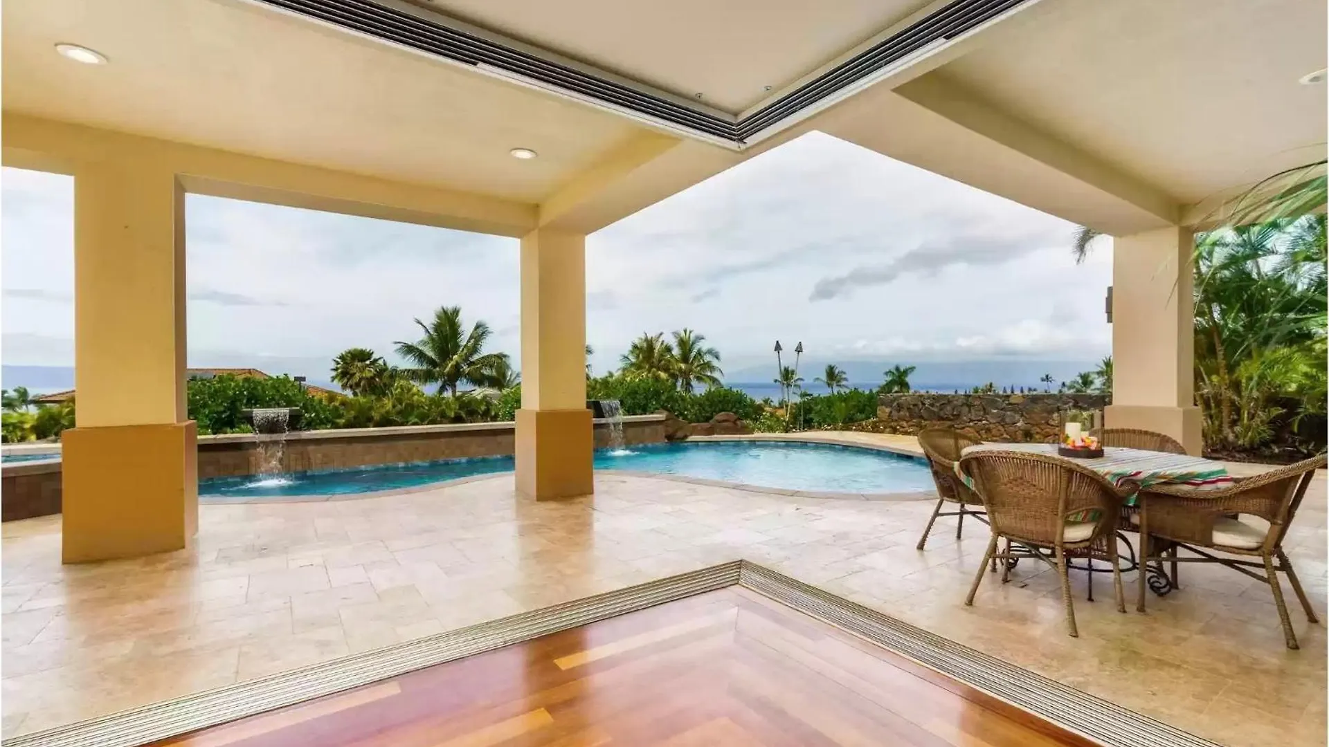 Breathtaking Oceanfront Lahaina Villa
