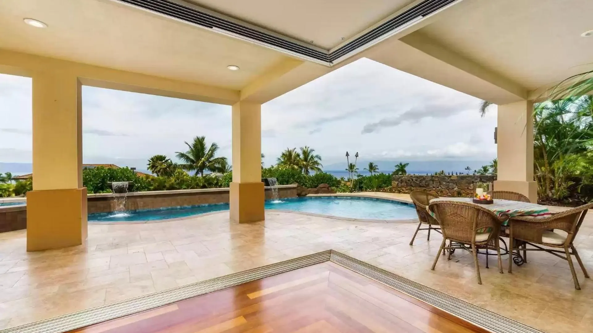 Breathtaking Oceanfront Lahaina Villa