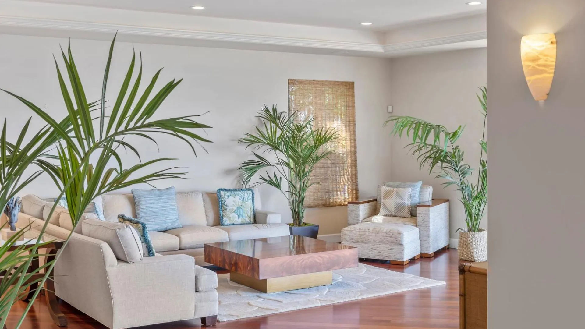 Breathtaking Oceanfront Lahaina Villa