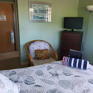  Homestay The Hale Critter Refuge
