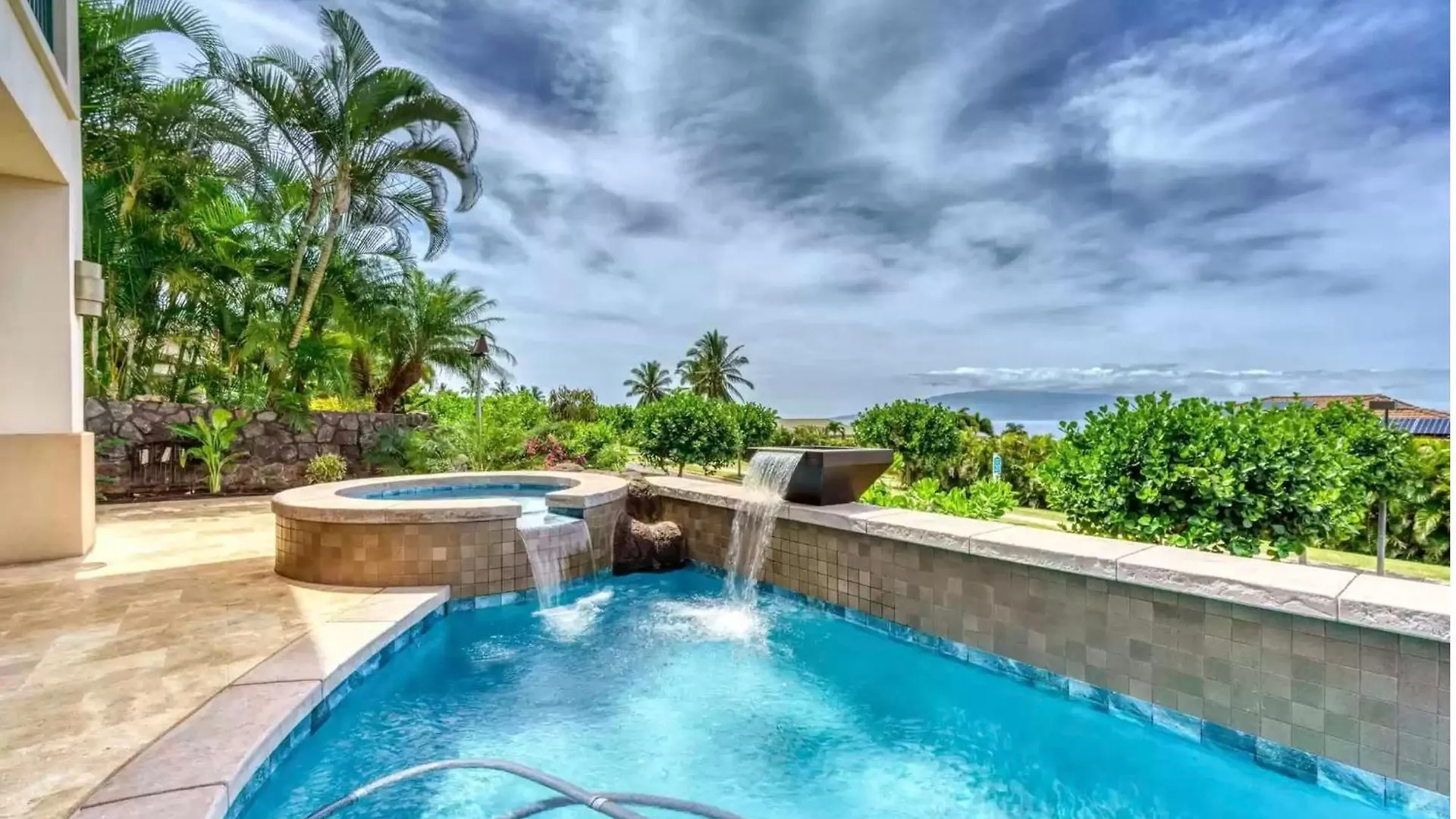 Breathtaking Oceanfront Lahaina Villa ארצות הברית